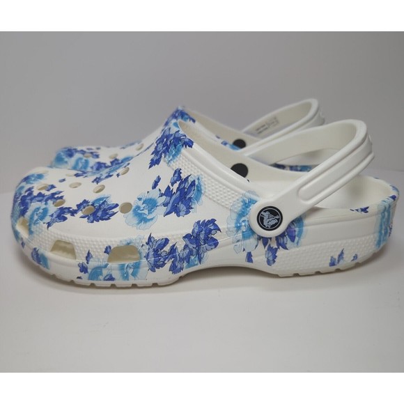 Crocs Men Size 12 Women 14 White Hawaiian Blue Flower Floral Graphic Clog 206376 - Picture 2 of 14